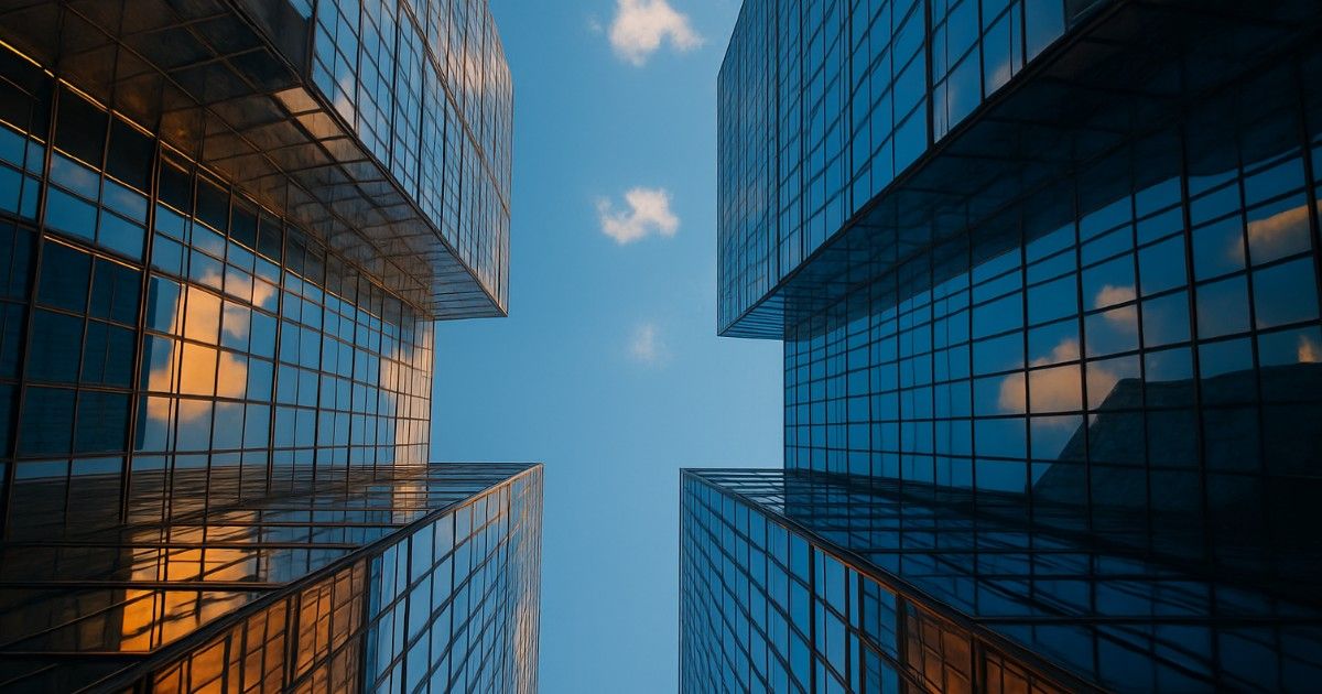 Ratingul Fitch al României rămâne „BBB-”: ce înseamnă perspectiva negativă pentru firme
